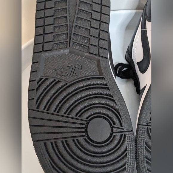 Nike Jordans 1 Low Dunk Black and White Women's Fits Like An Actual Size 6.5 - Picture 6 of 10